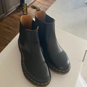 Dr. Martens 2976 chelsea boot